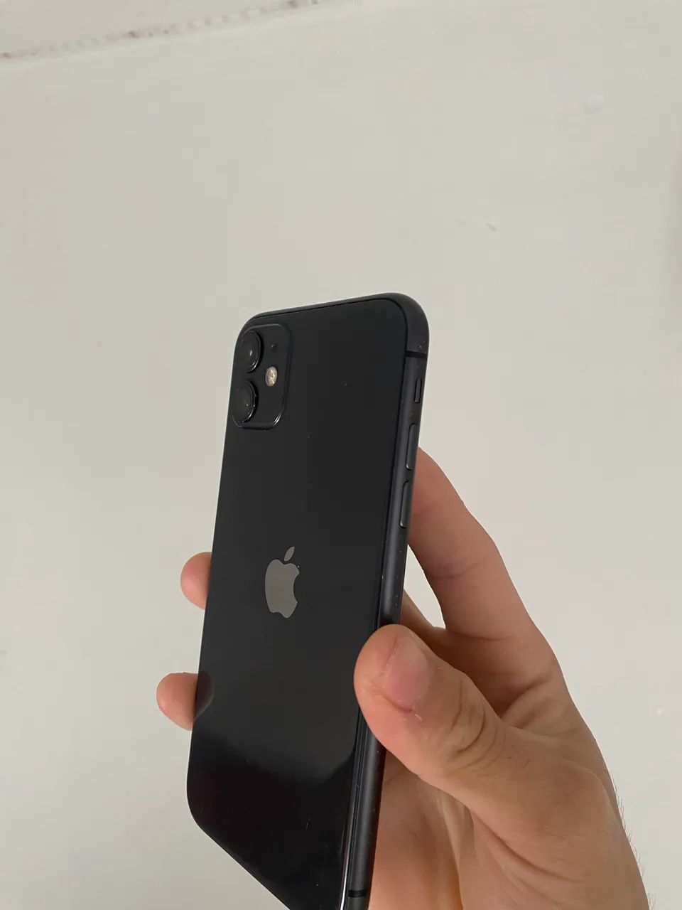 Vendo ou troco com voltar iPhone 11 impecável  - Foto 2