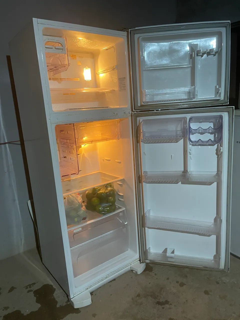 Geladeira Electrolux DF 50 frosfree  - Foto 2
