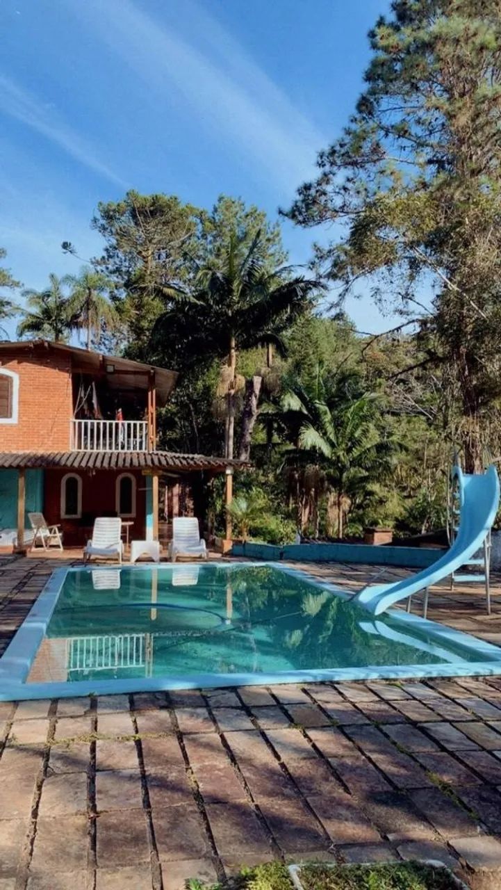 Sítio com piscina a venda em Juquitiba SP