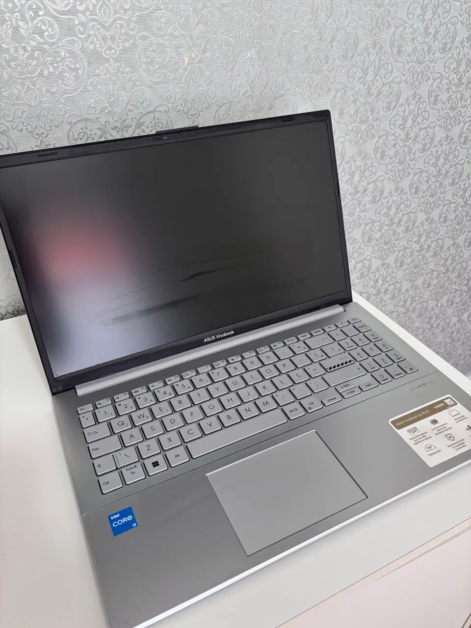 Notebook Asus Vivobook modelo E1504G  - Foto 4