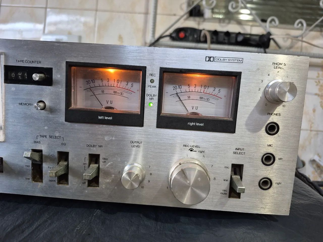Vendo toca fitas e amplificador de som antigo  - Foto 5