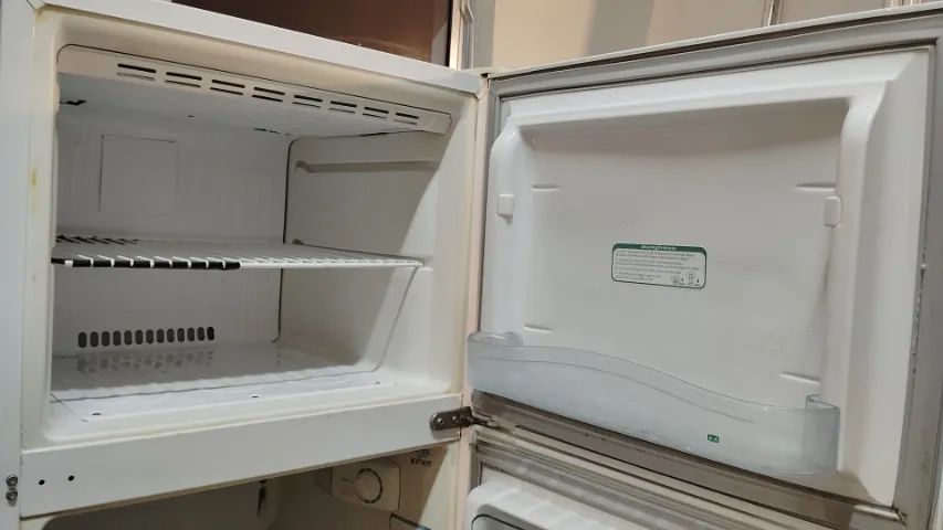 Geladeira R$ 1600.00 ZAP *