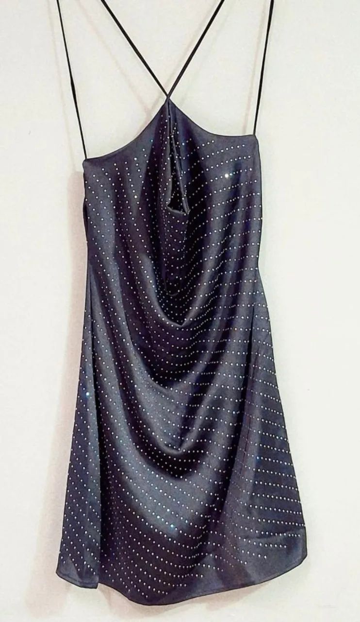 Vestido preto cetim com stras
