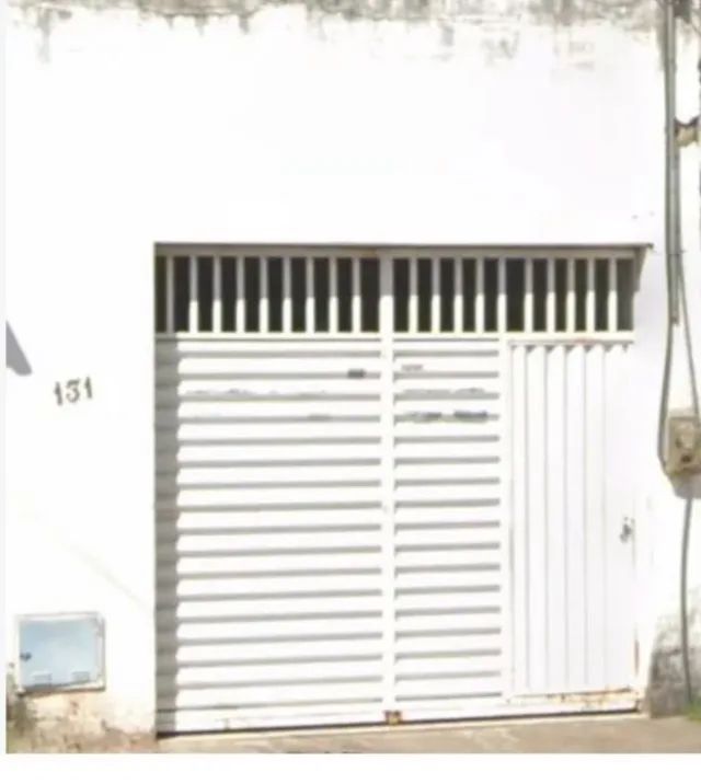 Vendo uma casa 