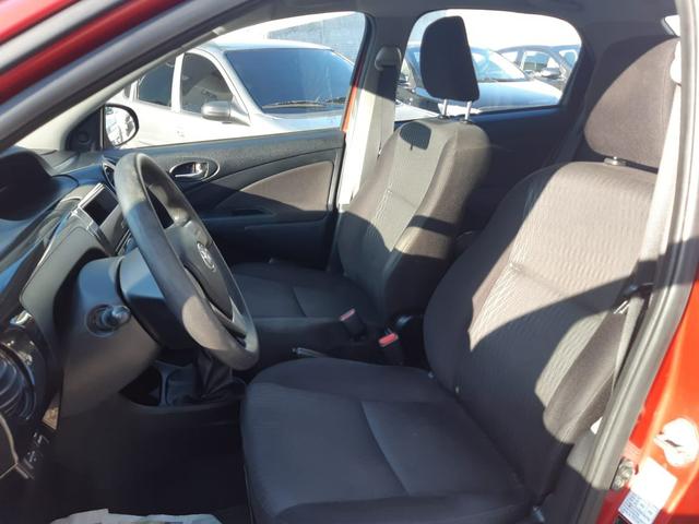 Toyota Etios Sedan 1.5 flex, completo, único dono, novo - Foto 9