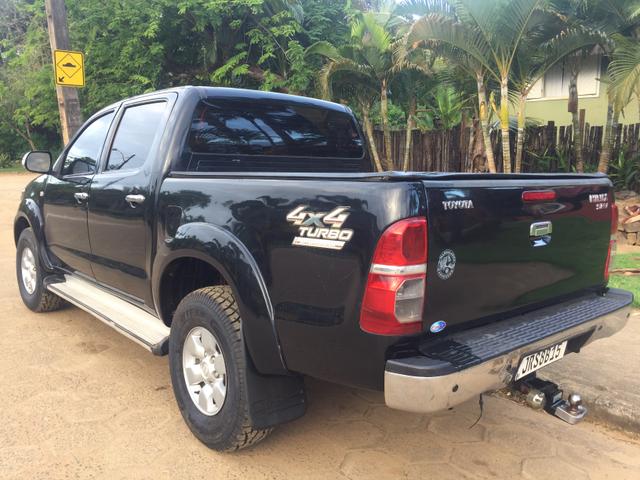 Hilux CD Srv 3.0 Turbo diesel 4x4 automática - Foto 3