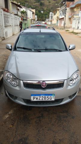 Carro muito novo, 2015 / 2016 GNV, preço pra vender rapido