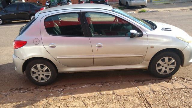 Vendo peugeot 207 ano 09/10 - Foto 2