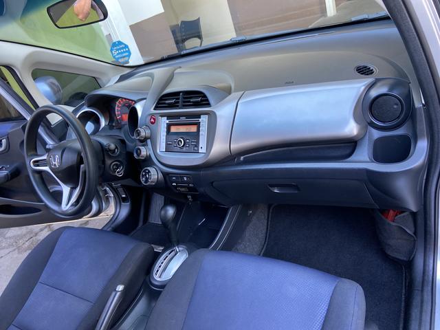 Honda Fit 2014 Lx 1.4 Automático Flex Pneus novos - Foto 18