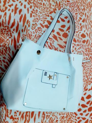 Kit com 2 bolsas femininas- grande+ média na cor branca - Foto 2