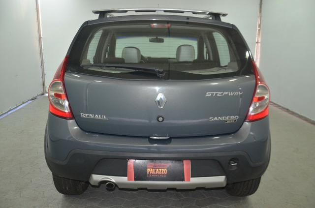 Sandero 1.6 Stepway, muito conservado, revisado com garantia, confira! - Foto 3