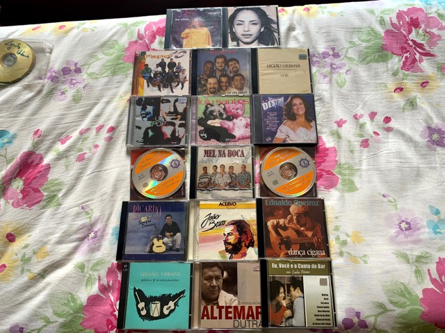 Cd's antigos e em perfeitas condições!!! Excelente oportunidade = R$19,00