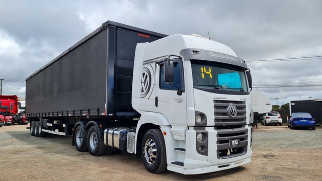CONJUNTO VW 25420 ANO 2014 AUTOMATICO + SIDER FACCHINI ANO 2021 LS 28 PALLETS COM PNEUS