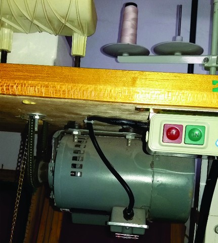 Máquina  Costura Industrial de pregar botões  Zoje  Botoneira - Foto 2