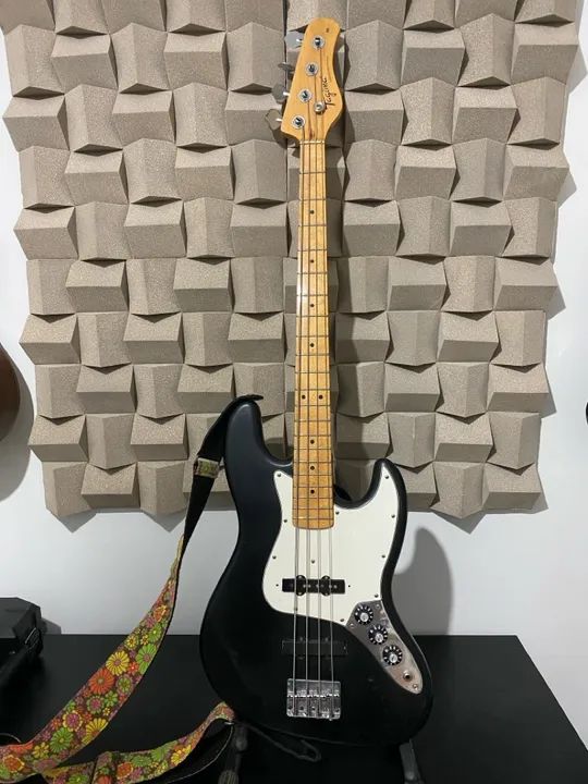 Baixo contrabaixo Tagima 4 cordas