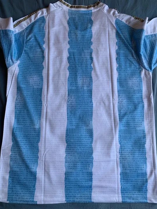 Camisa Argentina comemorativa Maradona - Foto 4