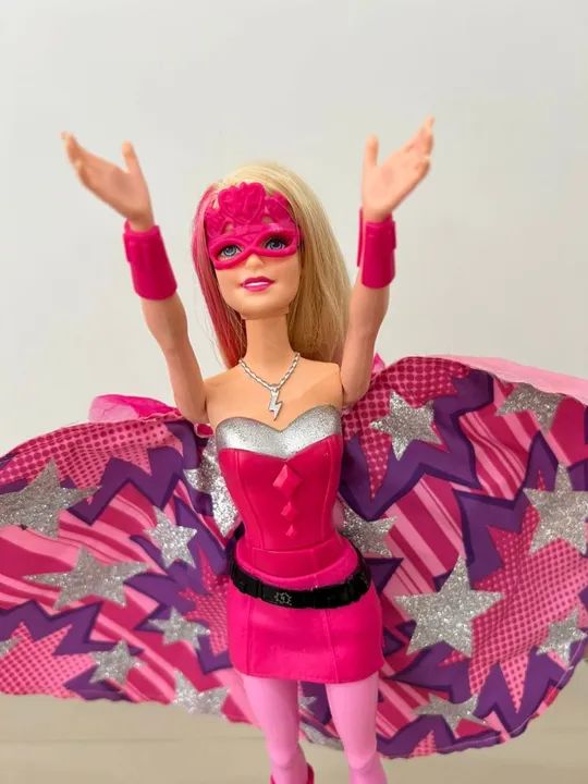 Barbie super heroina online