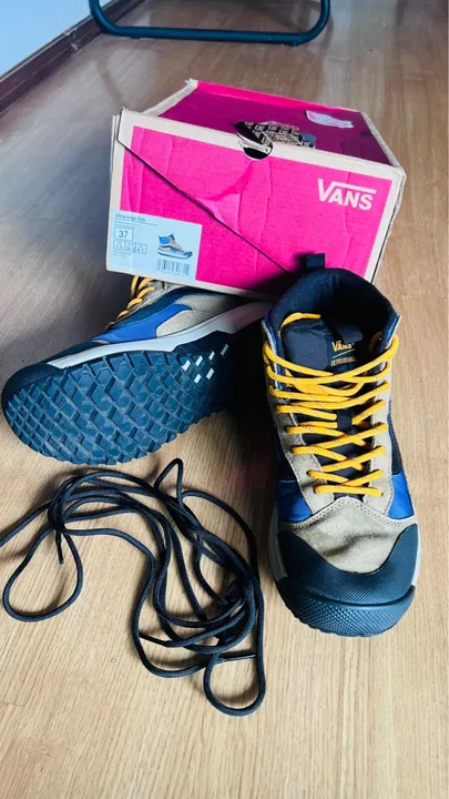 Vans Ultrarange EXO 37