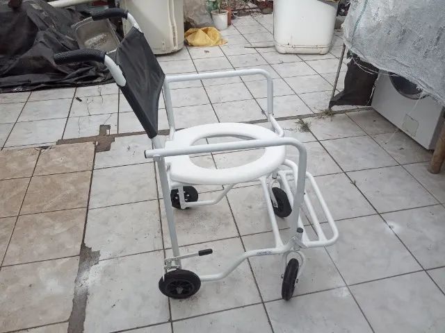 Cadeira de banho obeso reforçada  ortometal  Usada ótimo estado - Foto 2