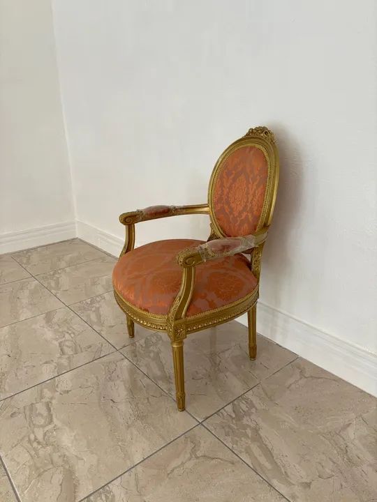 Poltrona clássica em estilo Luís XV - Foto 3