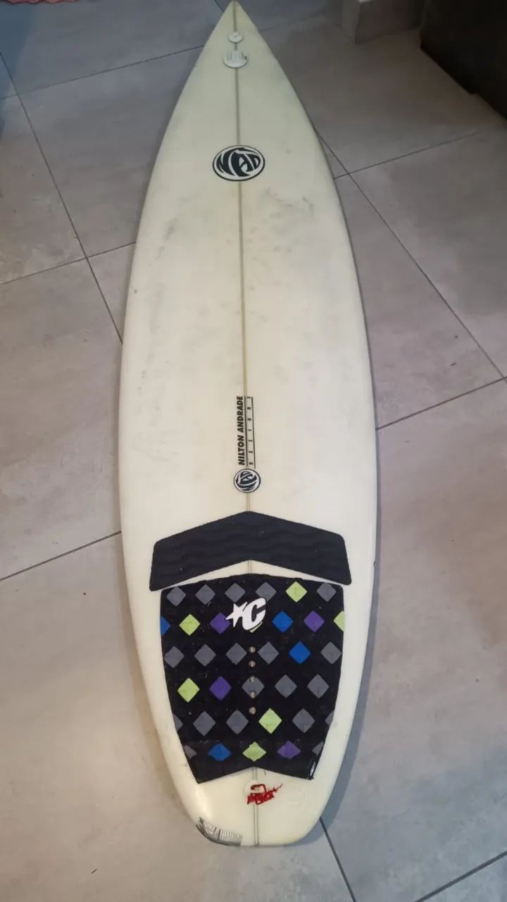 Prancha de Surf Nilton Andrade 6.1 com suporte Gopro