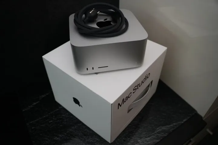 Mac Studio M2 Ultra 24C CPU 60C GPU 128GB 4TB AppleCare+ 09/2026