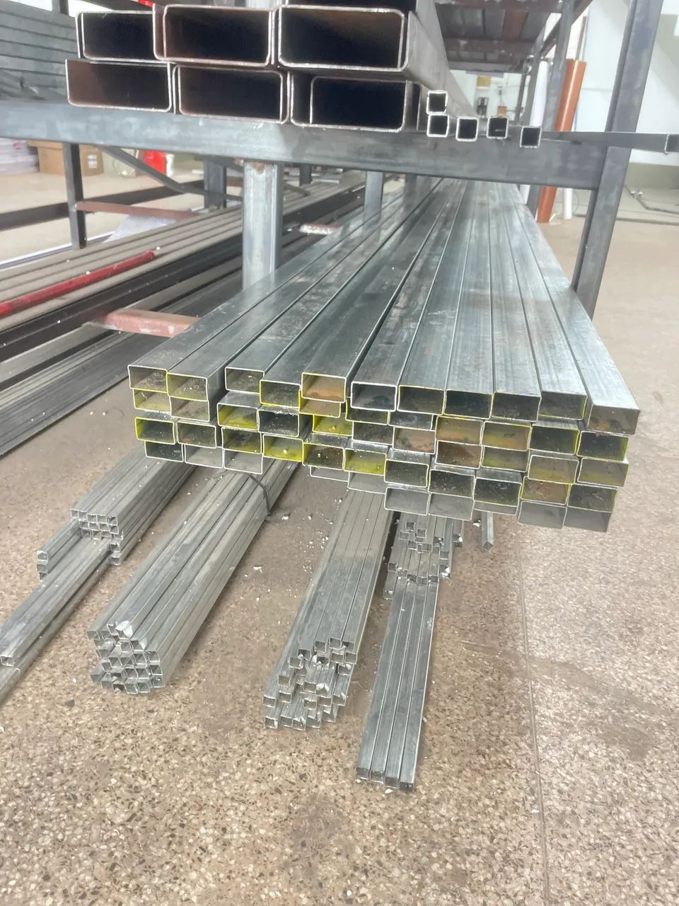 Vendo perfil e metalons 