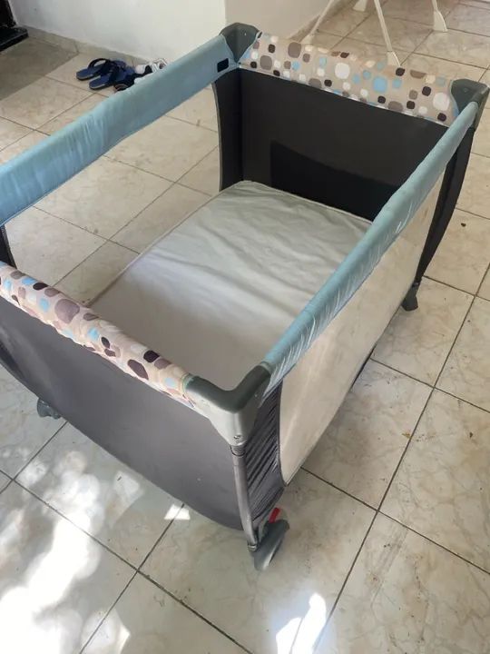 Berço Portátil para Bebê - Azul e Bege - Foto 3