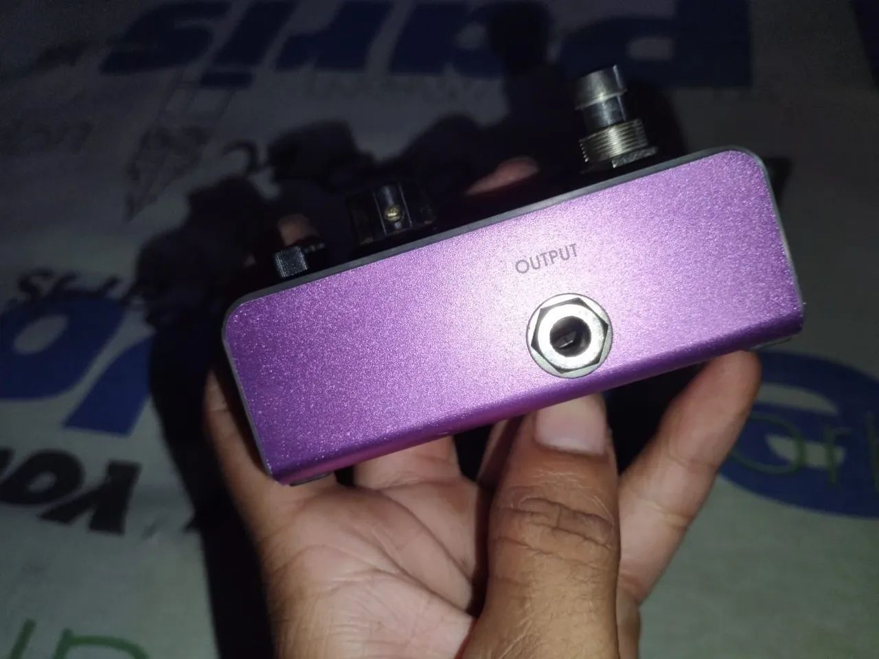 Pedal de guitarra com fonte 9v e dois cabos p10 - Foto 2