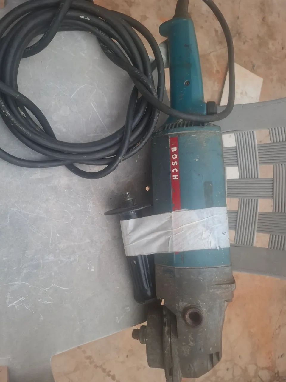 Esmerilhadeira Angular Makita - Foto 2