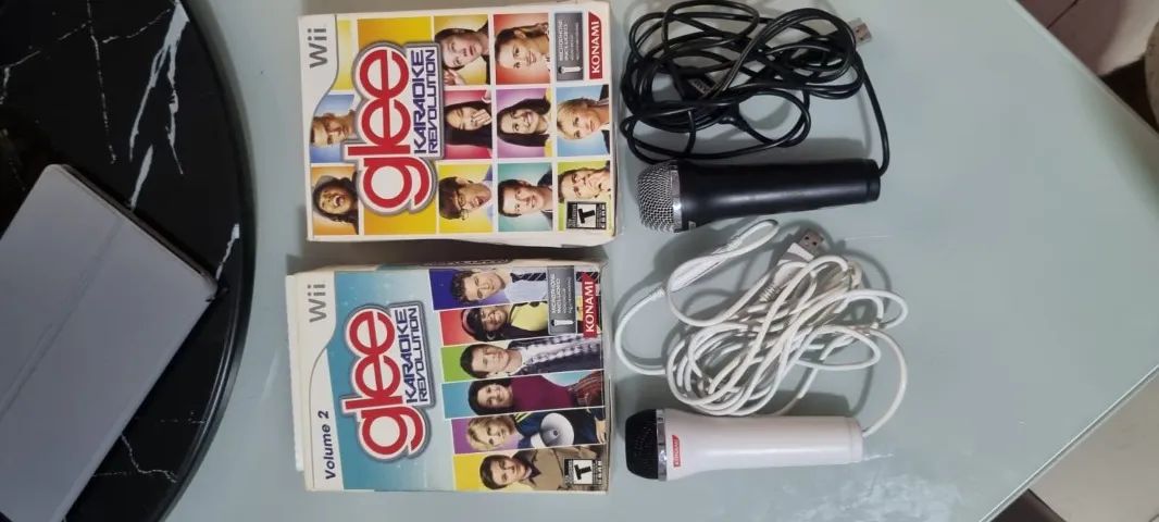 Kit Glee Karaoke Nintendo Wii Originais - Foto 2