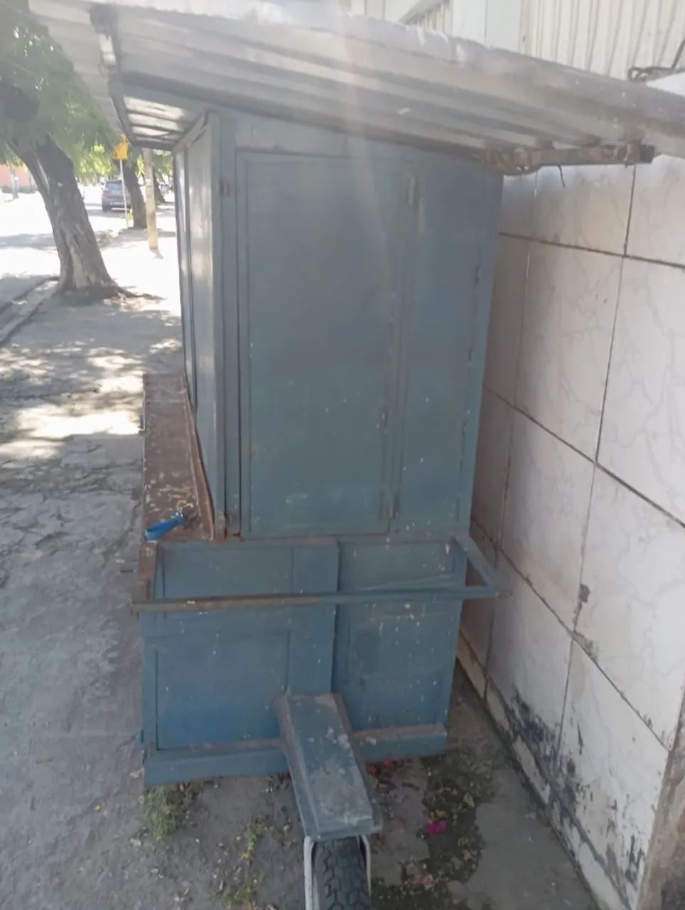Vendo Carroça andavel para comercializa - Foto 2