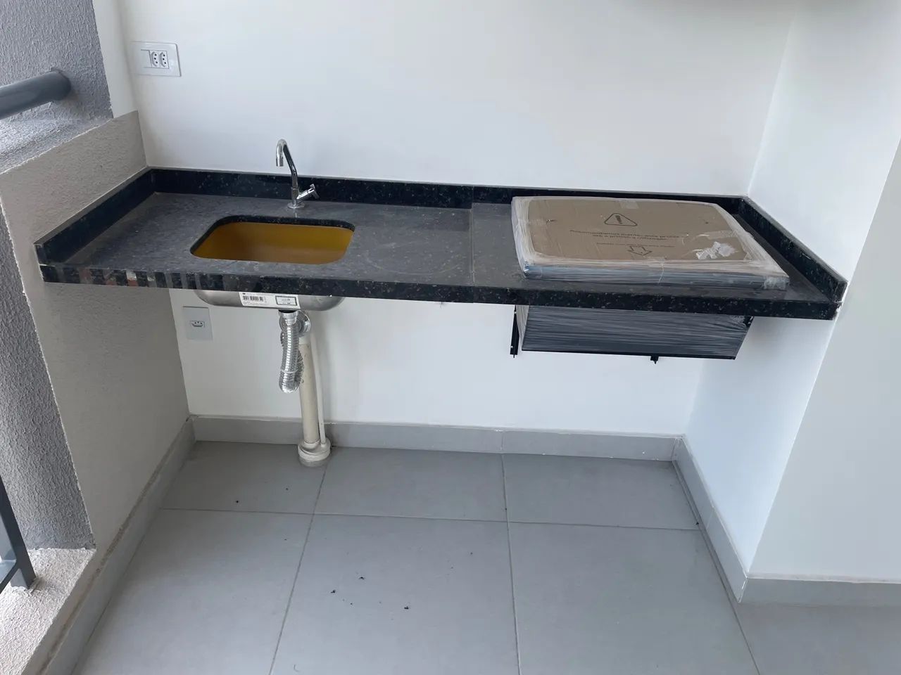 Pia para Churrasqueira- Medida 1,70 x 0,58