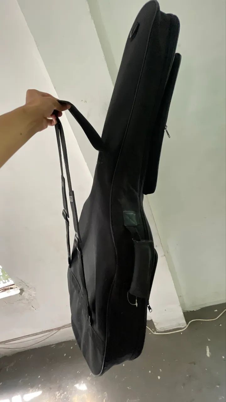 Violão 350$ aceito qualquer proposta 64290468856835124