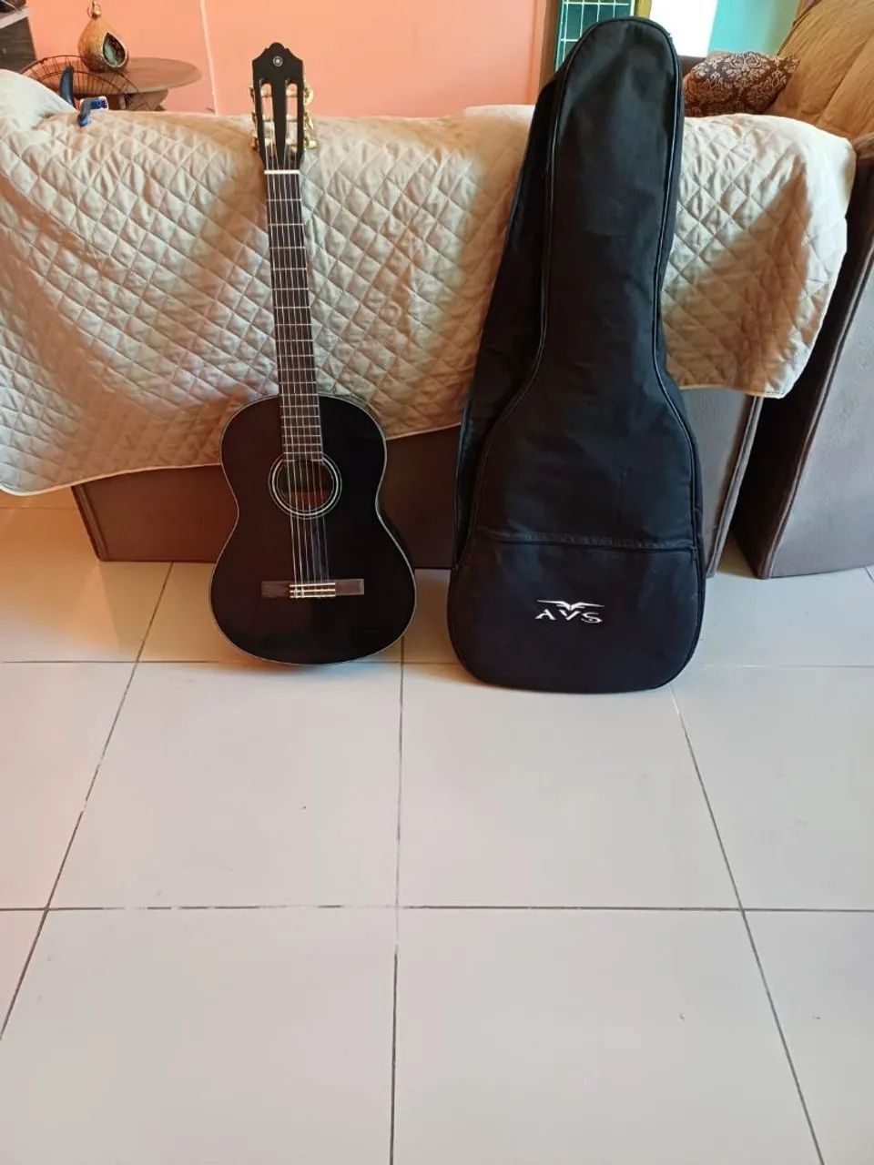 Violão Clássico Yamaha Preto com Capa