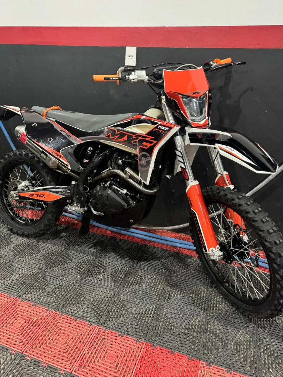 Mxf 270 f