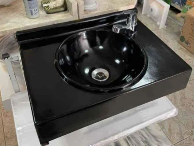 Bancada de tamanho 30x45 na Cor Preta com Cuba embutida  - Foto 2