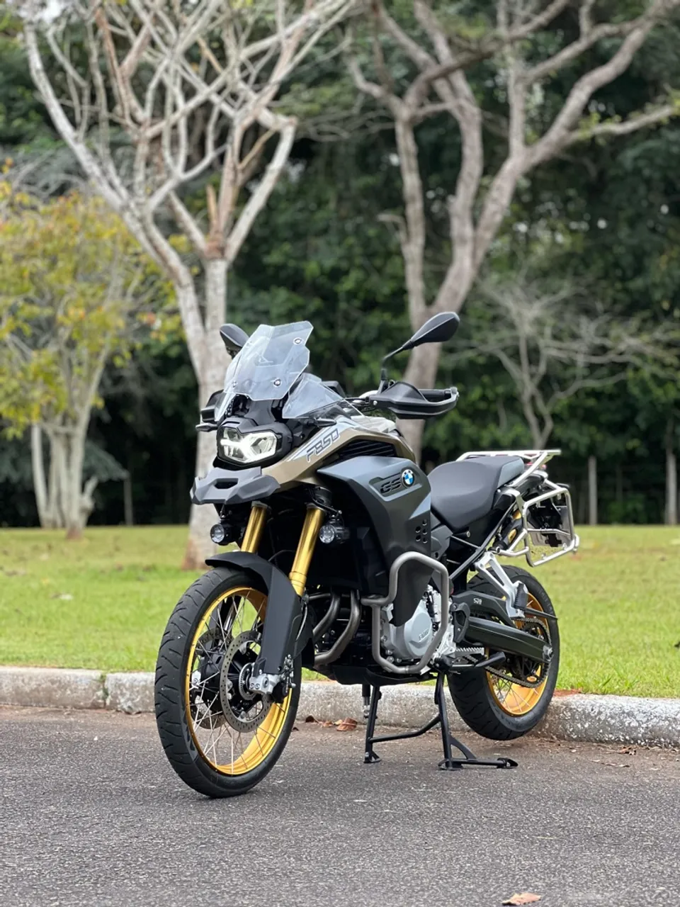 BMW GS?850 Adventure Premium 2023 - 3.300?km - Marrom