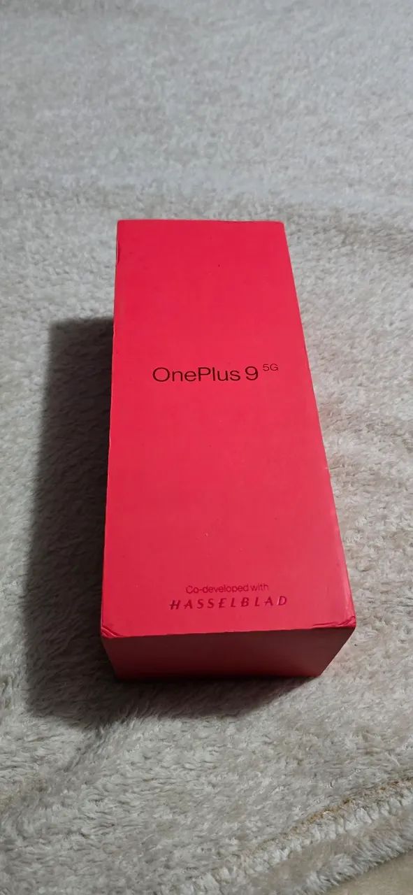 Oneplus 9 versao 12 GB de ram e 256 de GB de memória 