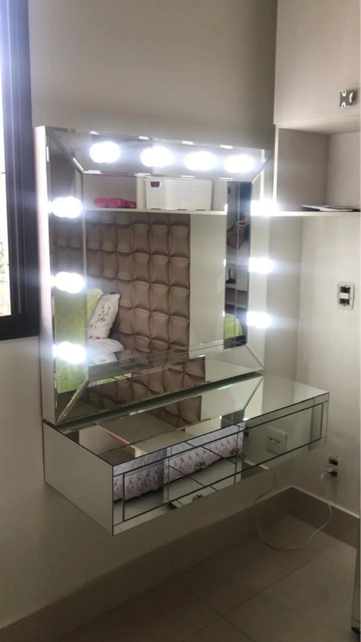 Espelho com Iluminação LED para Maquiagem