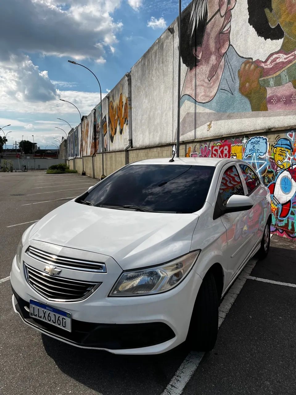 Vendo Chevrolet Onix 2014 1.0 LT / GNV - Foto 3