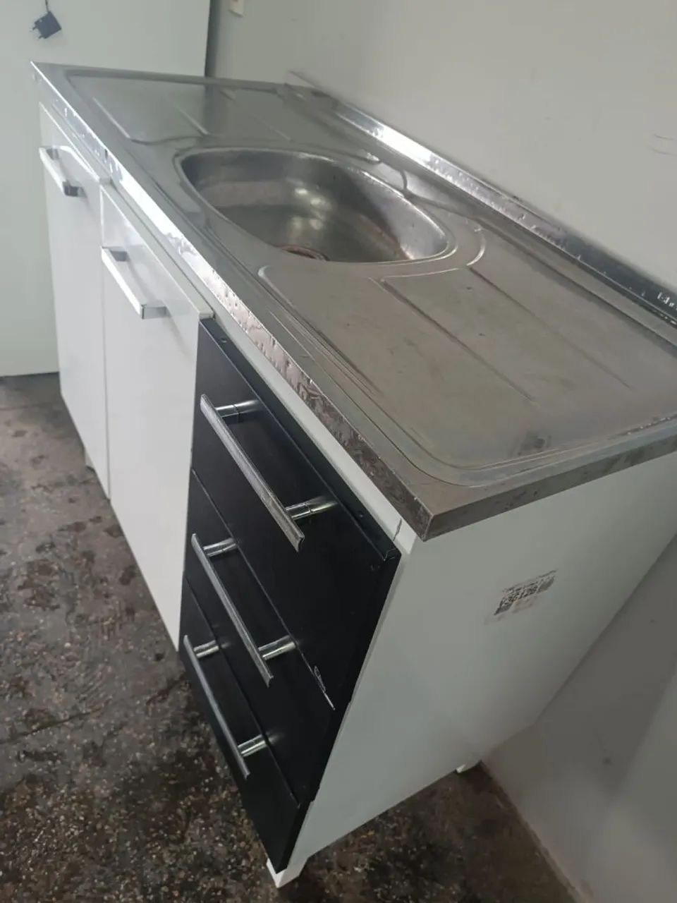 Armário de Cozinha Branco e Preto com Pia - Foto 4