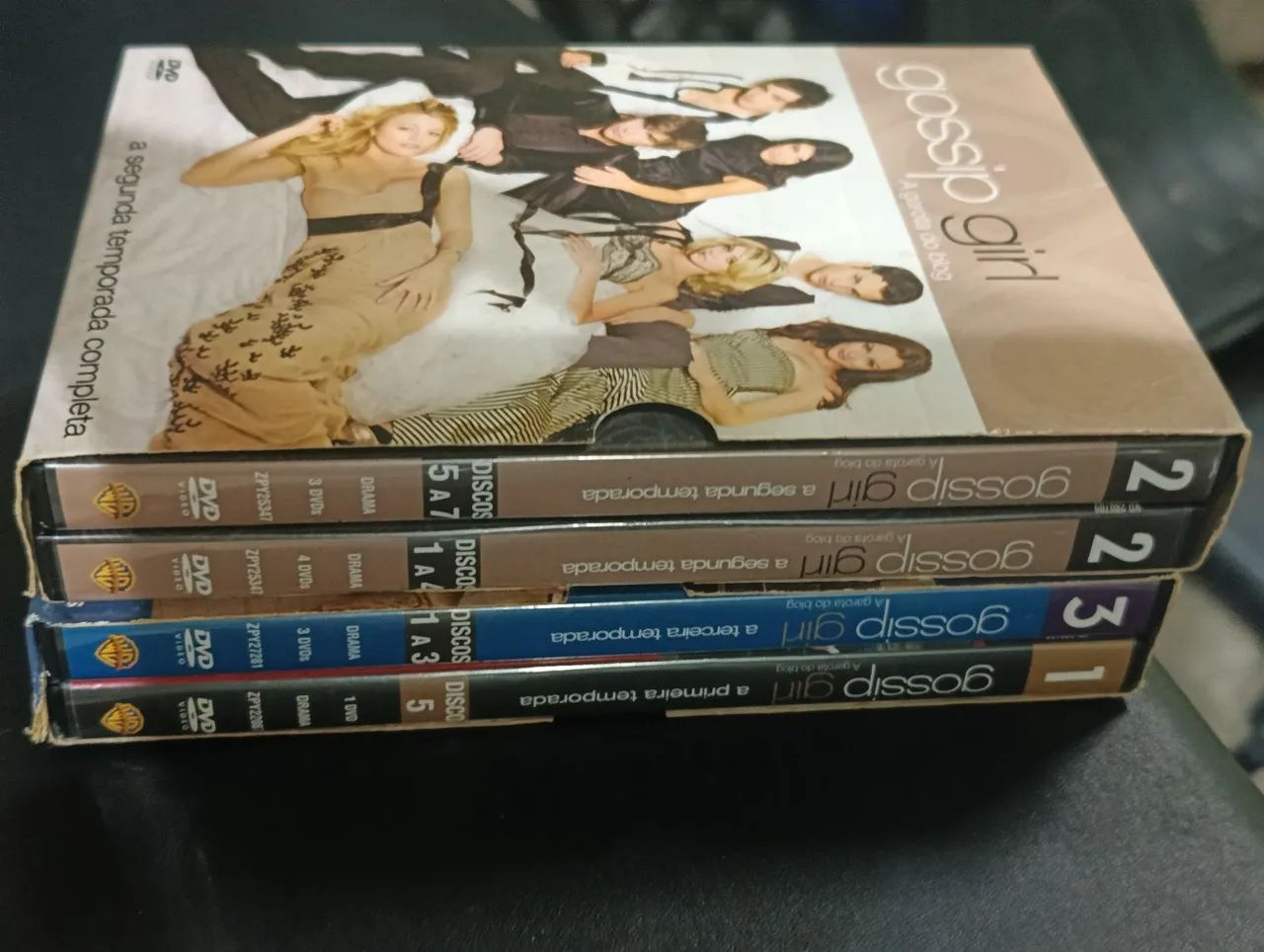 Gossip Girl - 2 e 3 Temporada Completas em DVD - Foto 3