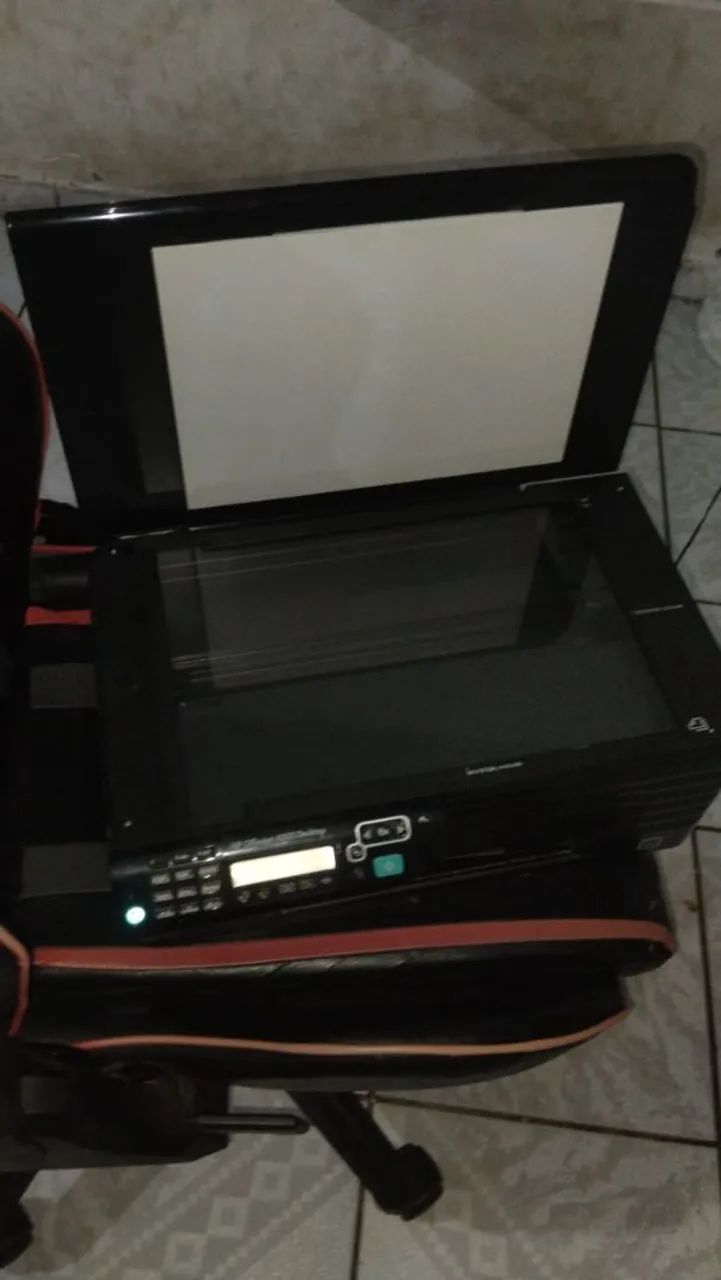 Impressora HP Deskjet 4500 Em perfeito estado já vem com os cabos - Foto 2