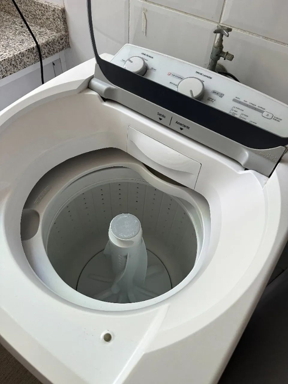 Máquina de lavar Eletrolux 9kg semi-nova