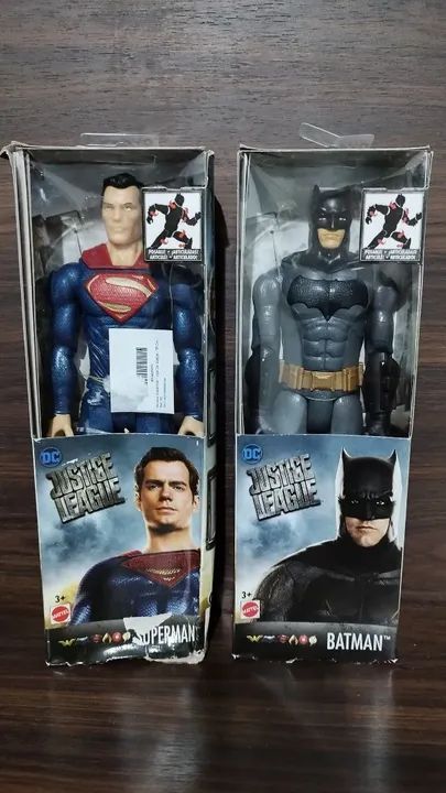 Bonecos Superman e Batman - Justice League