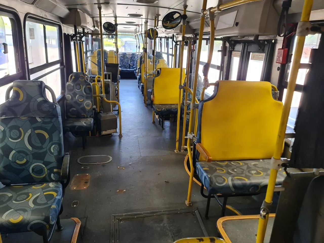 VW 17230 2011/2012 5P 32L $85 - Foto 4