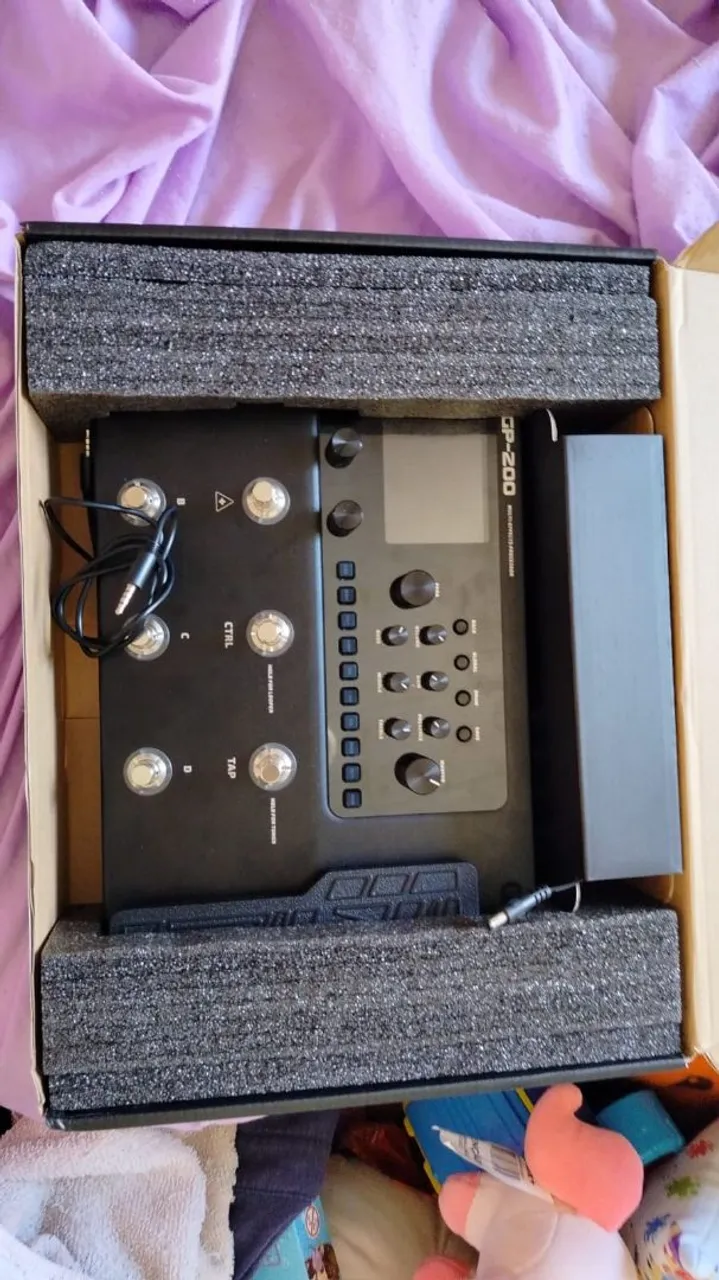 Pedaleira de Guitarra GP-200 - semiNova!