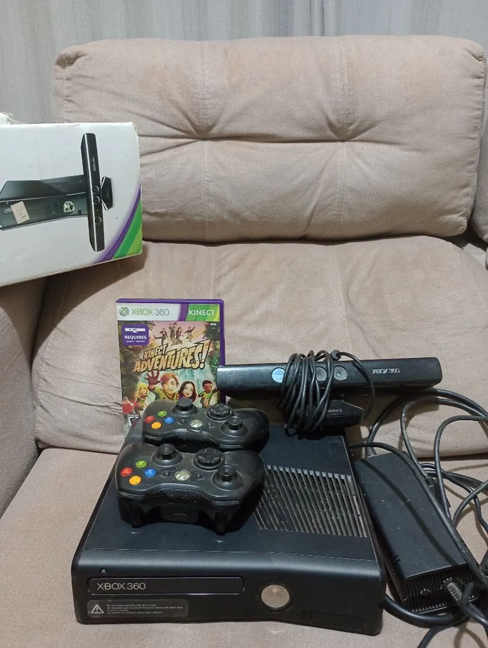 Xbox 360 com Kinect e jogos