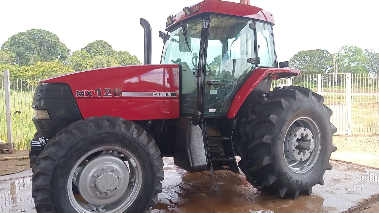 Trator Case MX120
